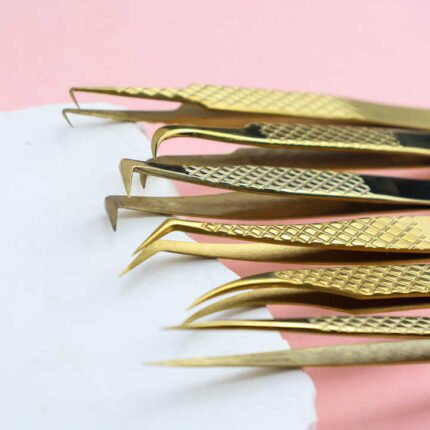 The Ideal Classic Lash Tweezers