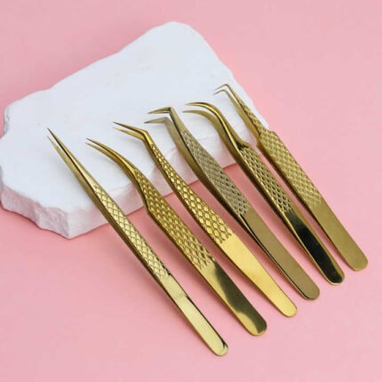 The Ideal Classic Lash Tweezers